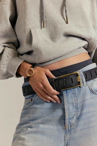 Gertie Clasp Bangle