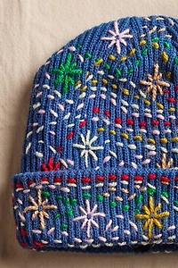 De Sienna Embroidered Beanie