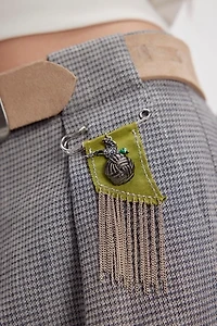 Dutchess Fringe Brooch