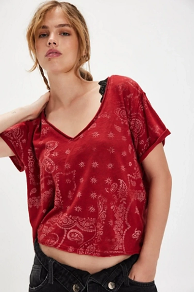 Bandana Mod V-Neck Tee