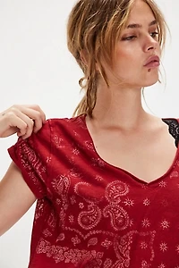 Bandana Mod V-Neck Tee