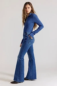 MOTHER The Doozy Sneak Fray Flare Jeans