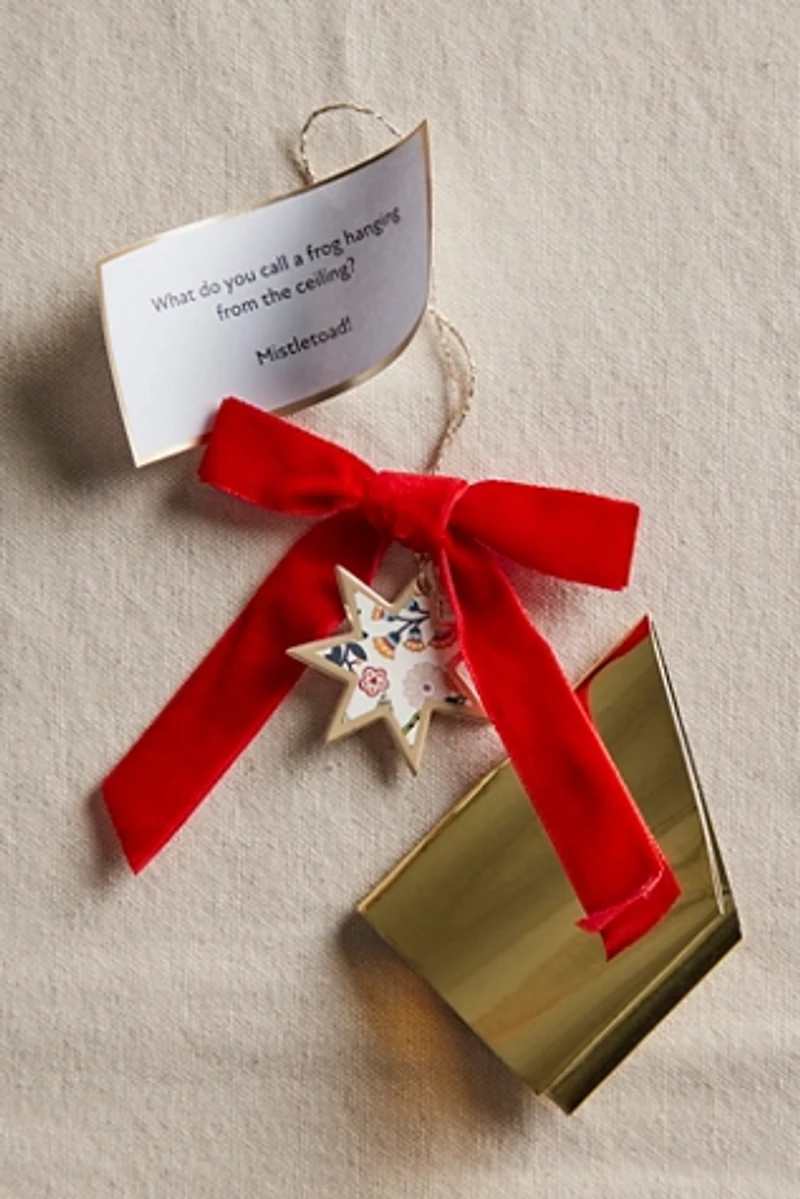 Velvet Bow Surprise Crackers