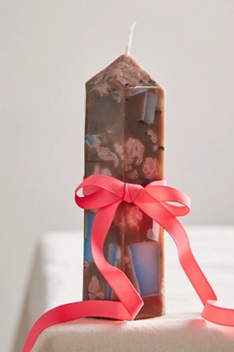Que Sara Stone Pillar Can