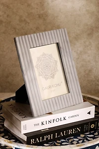 GAURI KOHLI Radio Picture Frame