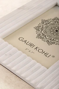 GAURI KOHLI Radio Picture Frame