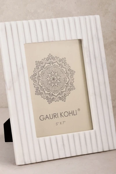 GAURI KOHLI Radio Picture Frame