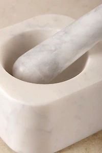 GAURI KOHLI Noble Mortar and Pestle