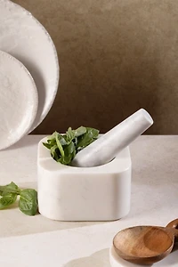 GAURI KOHLI Noble Mortar and Pestle