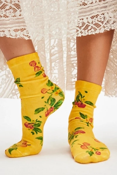 Magnolia Pearl Cerise Socks