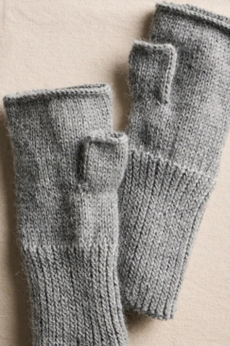 Pure Baby Alpaca Yarn Arm Warmers