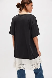 Wrangler x Lainey Wilson Scenic Horse Graphic Tee