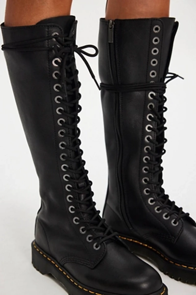Dr. Martens 1B60 Bex Boots