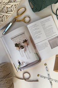 I Would Rather Knot - The Complete Beginner’s Guide to Macramé by Alisha Ing