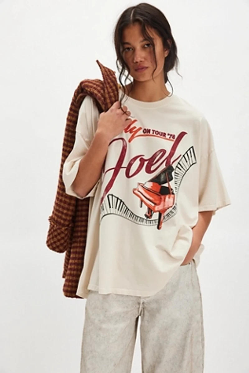 Daydreamer Billy On Tour Tee