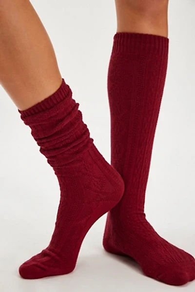 Essential Knee High Sock