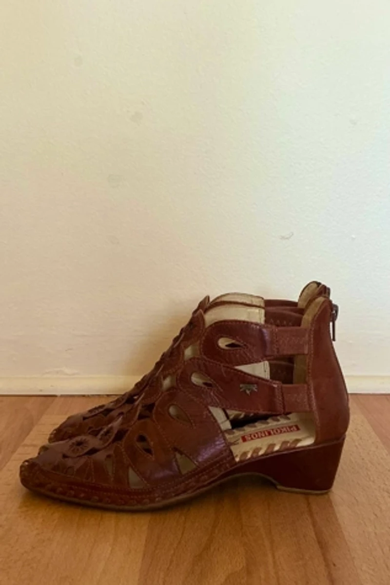 Cut-out Brown Ankle Booty Sandals Selected by Picky Jane