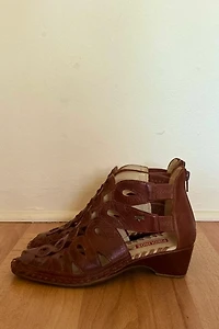 Cut-out Brown Ankle Booty Sandals Selected by Picky Jane