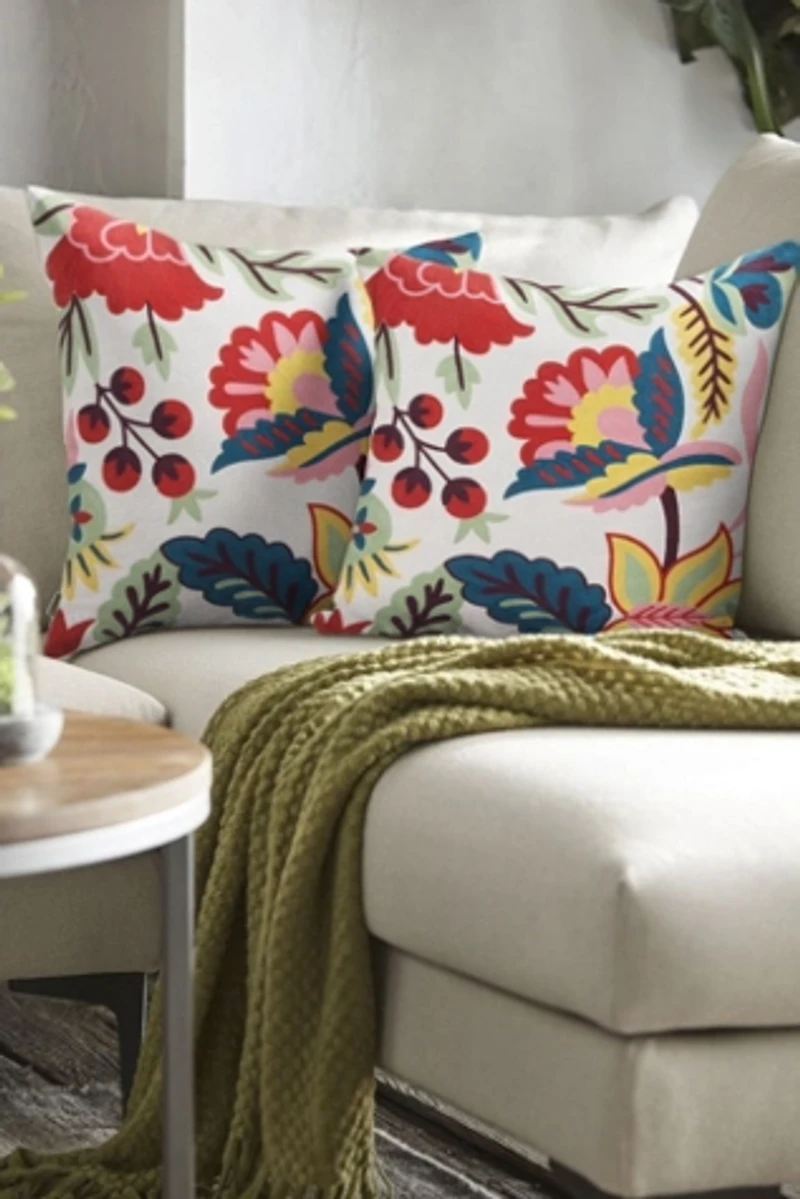 GAURI KOHLI Zagreb Pillow