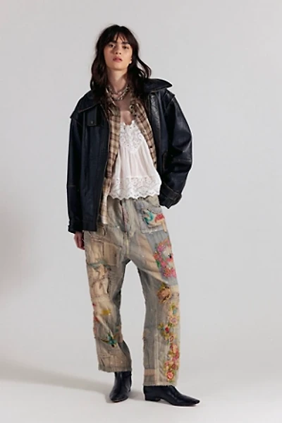 Magnolia Pearl Floral Embroidered Jeans