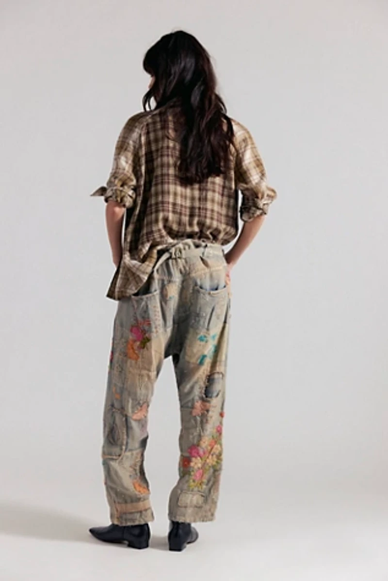 Magnolia Pearl Floral Embroidered Jeans