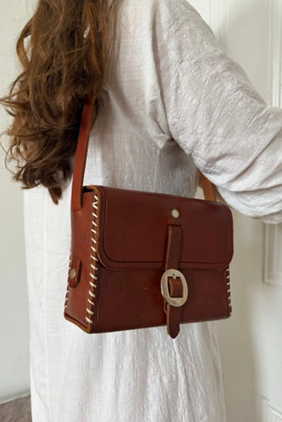 Sturdy Leather Box Bag with Silver Buckle and Stitching Detail Selected by KA.TL.AK
