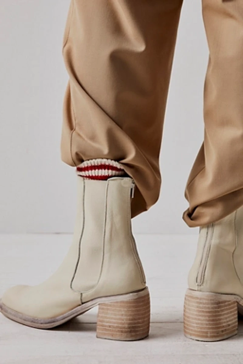 Essential Chelsea Boots