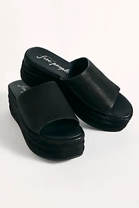 Harbor Flatform Sandals