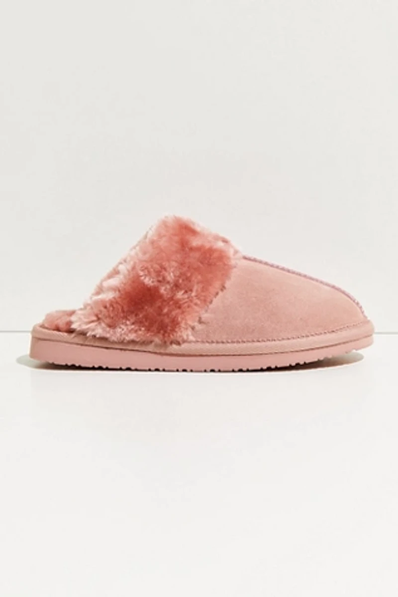 Minnetonka Chesney Slipper