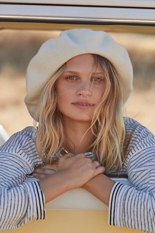 Free People Margot Slouchy Beret | Pacific City display picture 3
