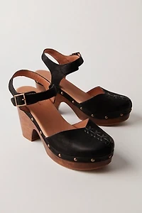 Doub's Clogs
