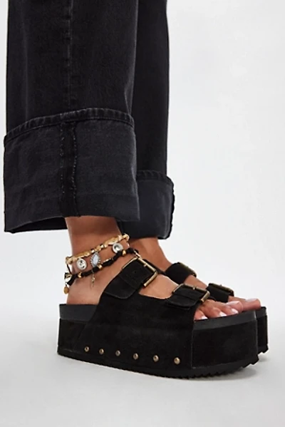 Rule Breaker Flatform Sandals