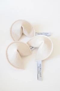 MODERNBEAST Kitty Fortune Cookie