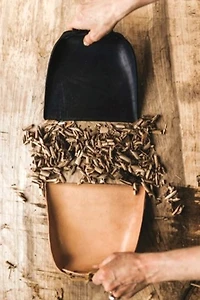 Sunhouse Craft Leather Dustpan
