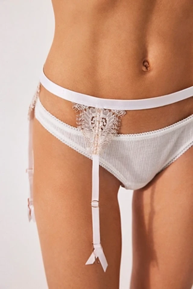 Fleur du Mal Naomi Lace Garter Belt | The Summit
