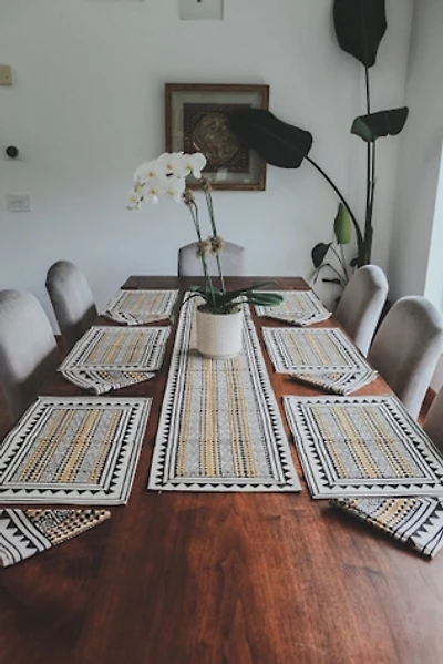 Be Deva Table Set Geometric