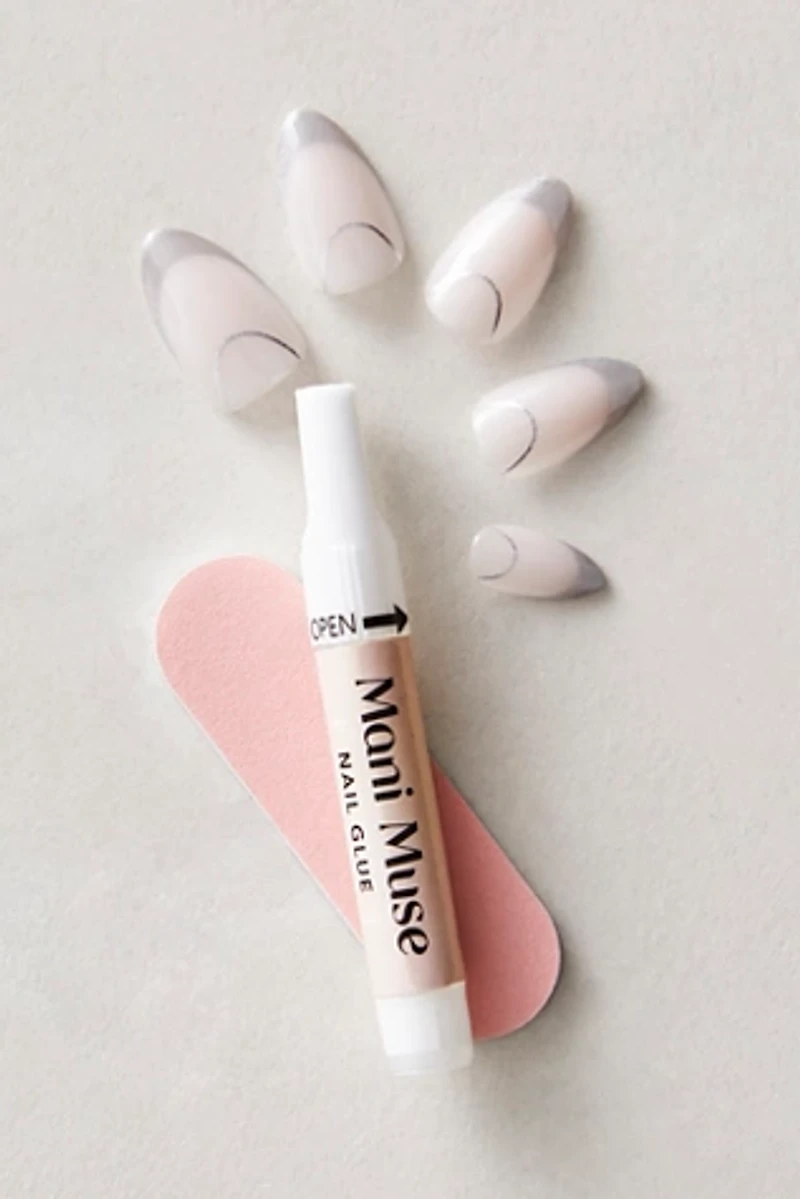 Mani Muse Press-On Manicure Kit