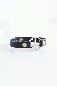 Giving Bracelets Antique Silver Peace Maker Leather Bracelet