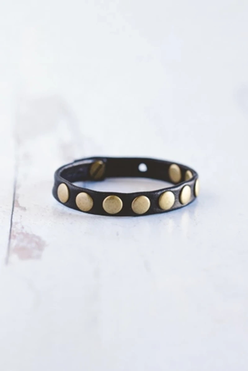 Giving Bracelets Antique Brass Tribe Leather Bracelet