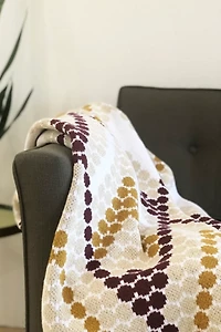 Seek & Swoon Kaland Throw Blanket