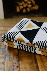 Seek & Swoon Envie Throw Blanket