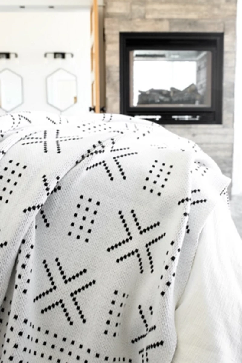 Seek & Swoon Birifini Throw Blanket