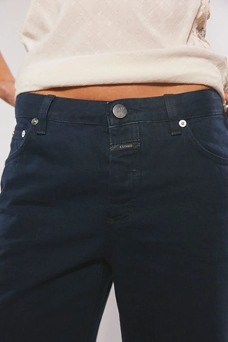 Closed Gillian Jeans