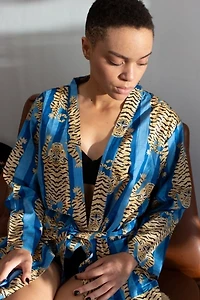 Be Deva Goita Bathrobe