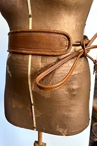 1980s Tan Leather Tassel Belt Selected by Cherry