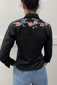 Floral Embroidered Pearl Snap Rockmount Ranch Top Selected by Cannonball and Tilly
