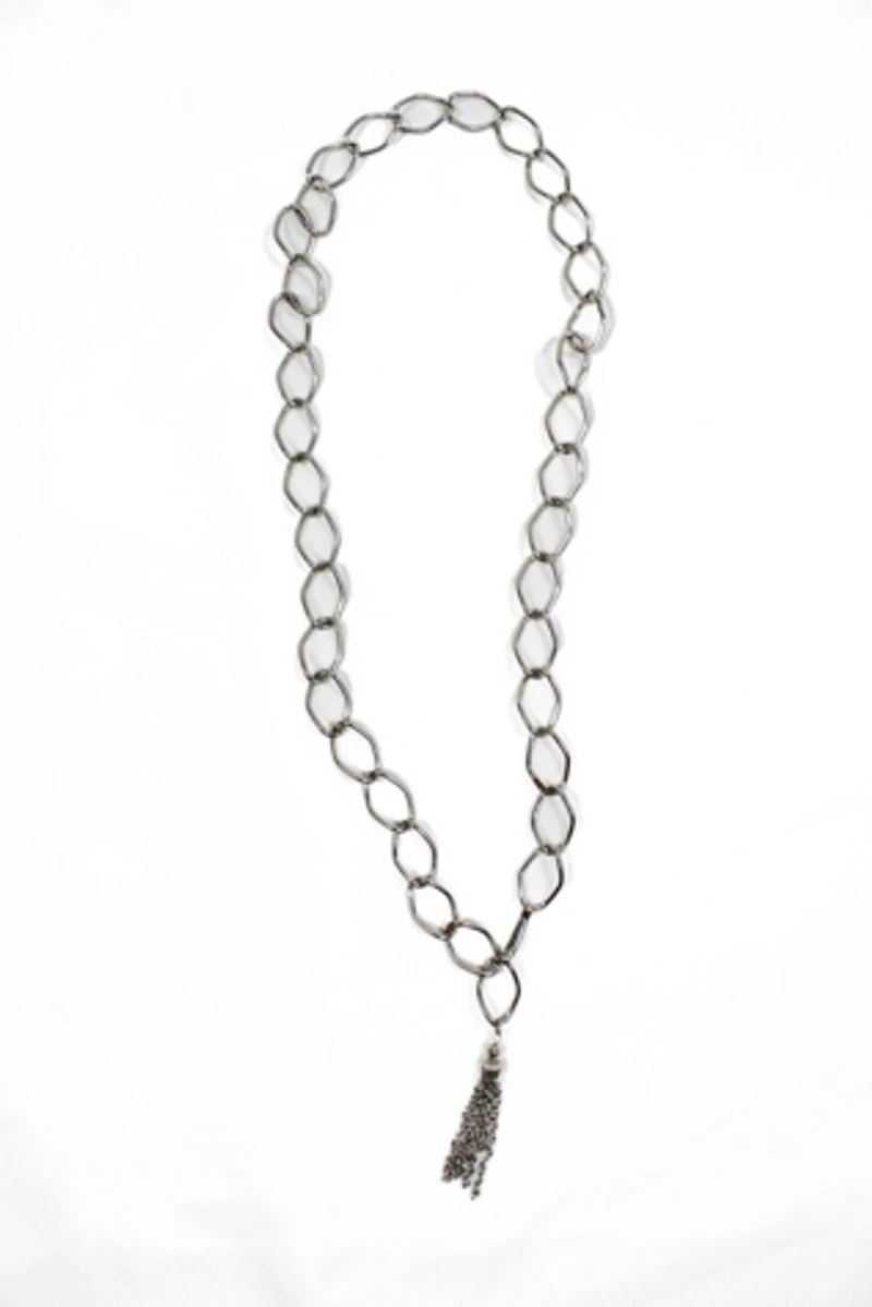 1980s Silver Chain Pendant Necklace Selected By Moons + Junes Vintage