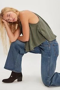 Wrangler World Wide Mid-Rise Wide-Leg Jeans