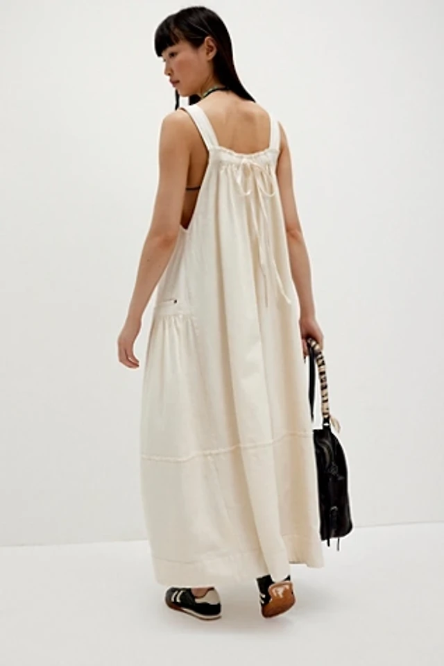 free people machu midi dress Did someone say Barrel Dress???? YESSS! The Machu Midi Barrel is absolute  perfection, its light airy Chambray denim with the perfect oversized cool  fit for spring and summer. Layer a top under