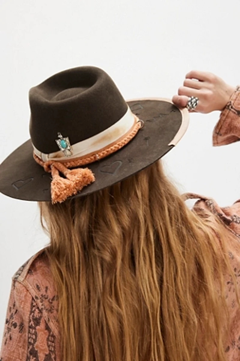 Roundtop Brimmed Felt Hat